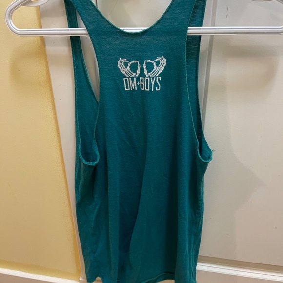 Tanktop - Picture 3 of 3